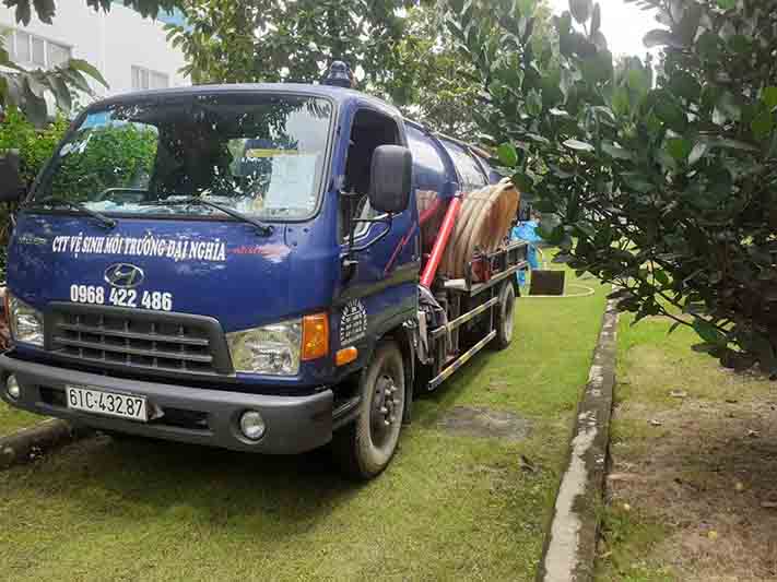 dịch vụ hút hầm cầu di an